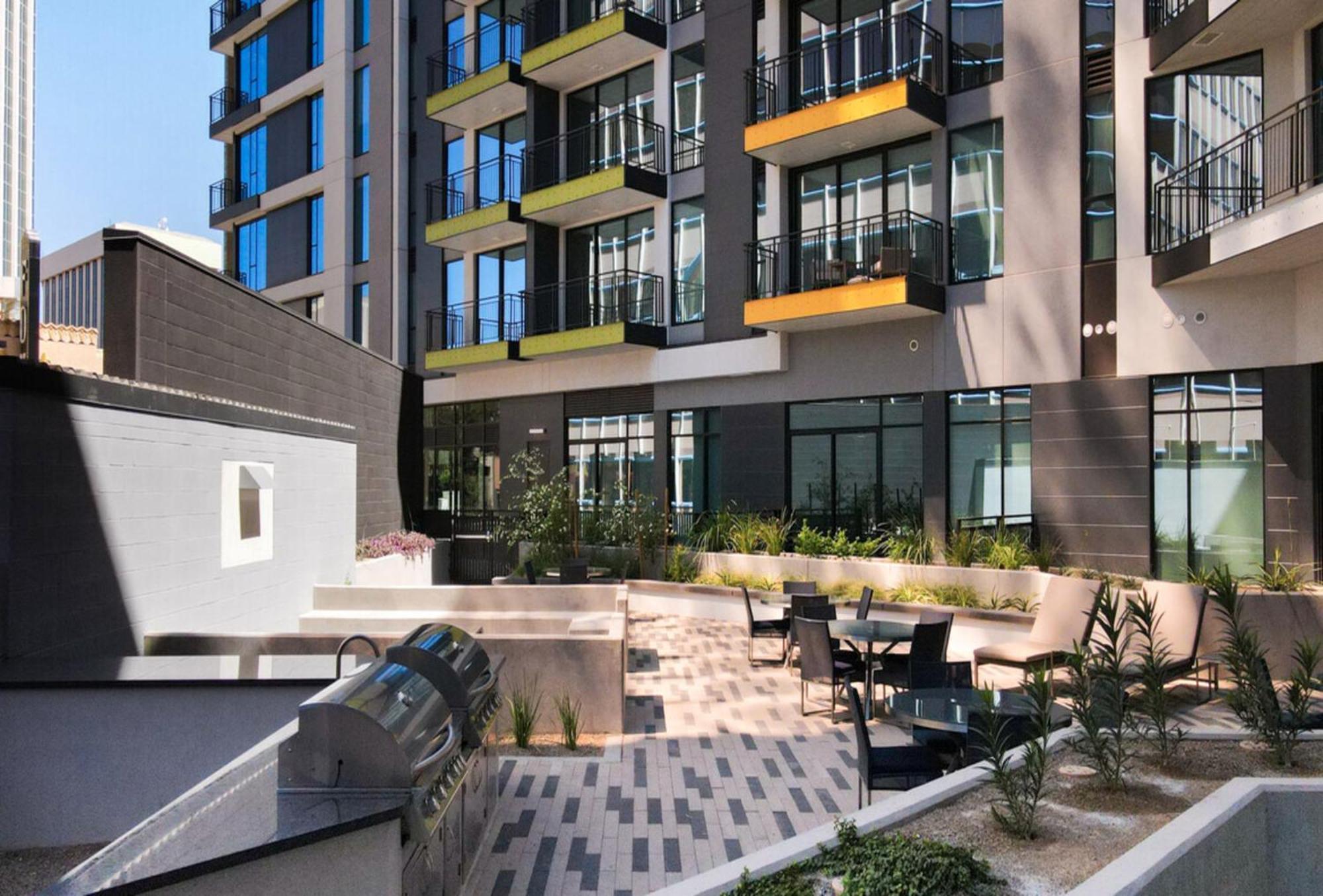 Rendezvous Apartments By Barsala Тусон Екстериор снимка